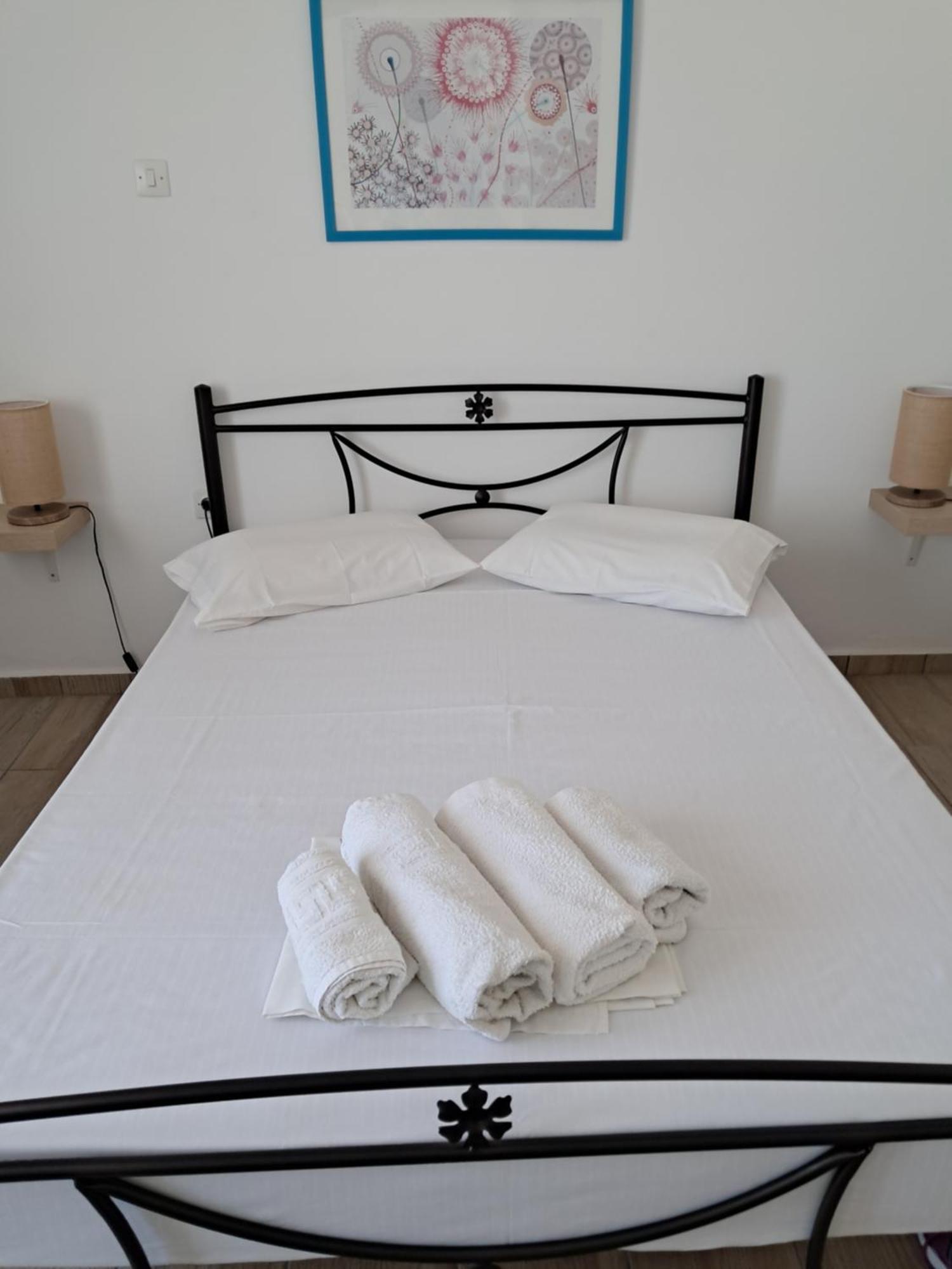 Korina'S Rooms Pollonia Dış mekan fotoğraf